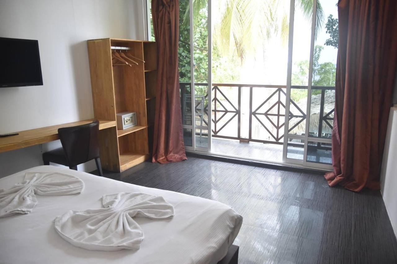 Hotel Seven Corals Maafushi Zewnętrze zdjęcie